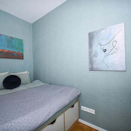 City Center Studio - Comfy & Modern Братислава Экстерьер фото