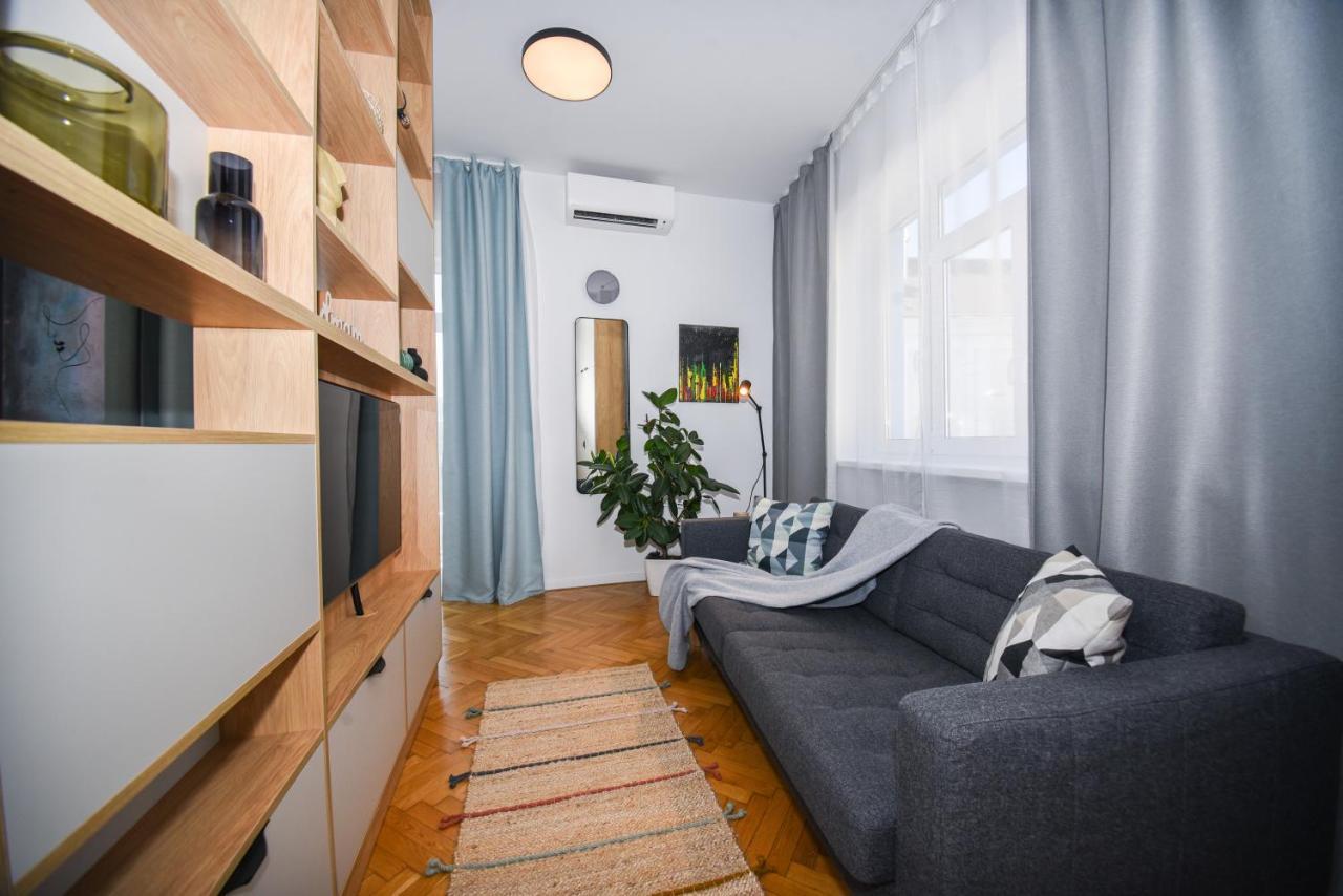 City Center Studio - Comfy & Modern Братислава Экстерьер фото