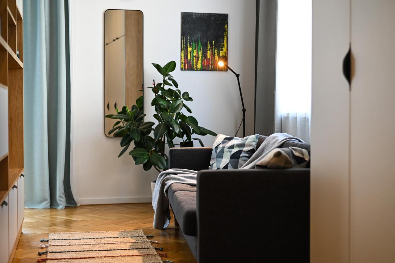 City Center Studio - Comfy & Modern Братислава Экстерьер фото