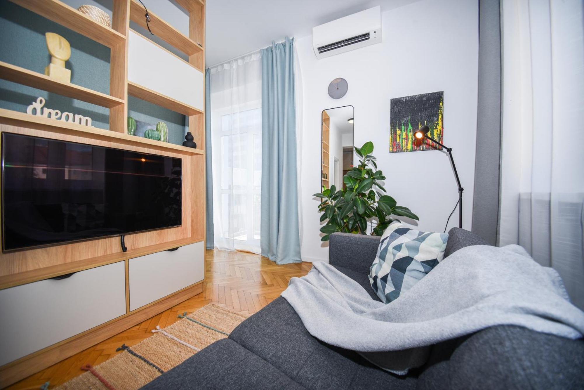 City Center Studio - Comfy & Modern Братислава Экстерьер фото