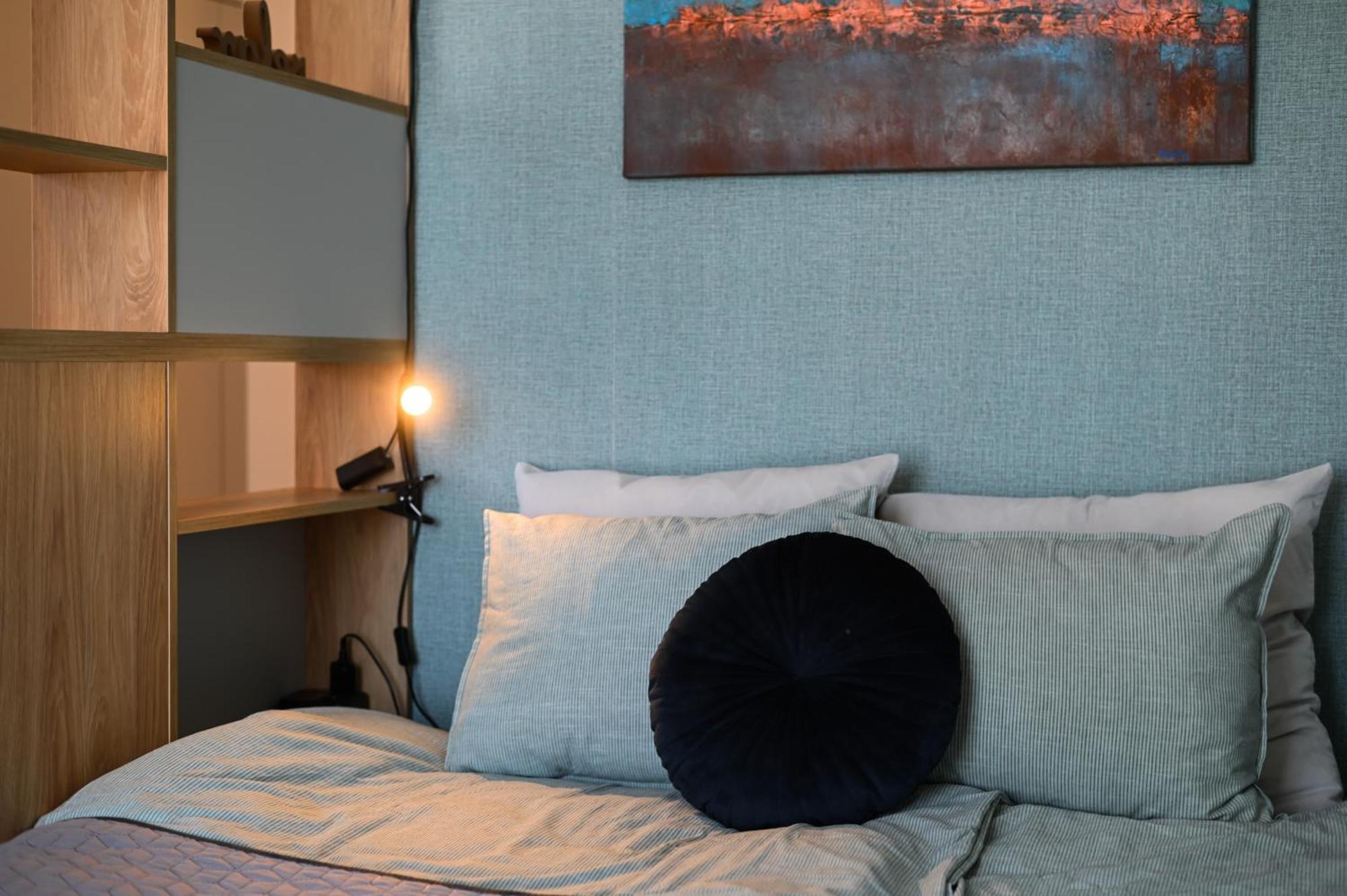 City Center Studio - Comfy & Modern Братислава Экстерьер фото